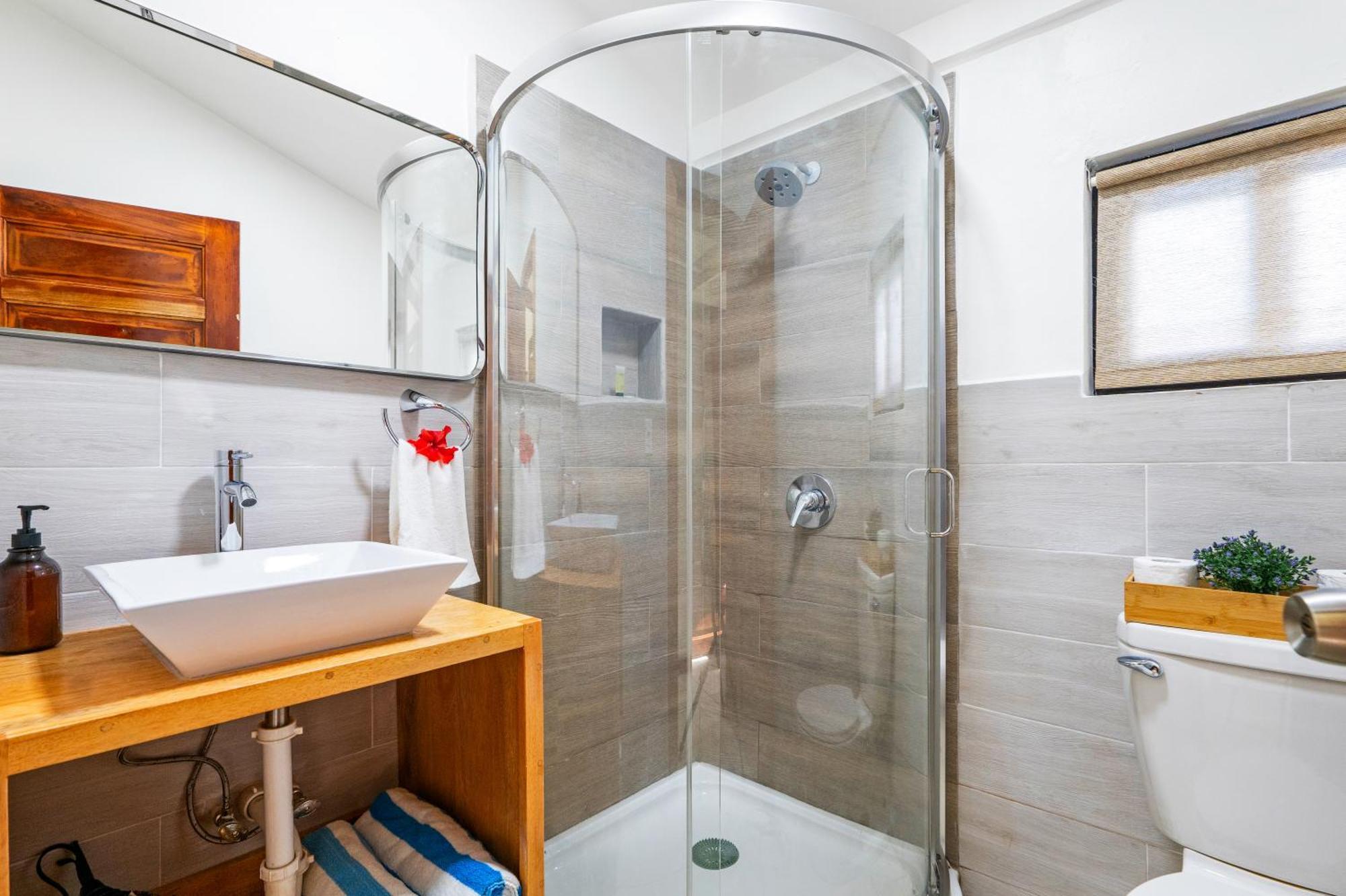Coconut Row Boutique Hotel Hopkins Room photo